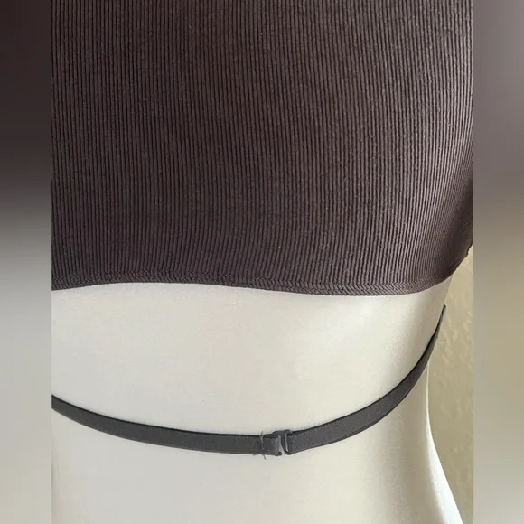 FASHION NOVA CROPPED LONG SLEEVE TOP - Picture 4 of 7